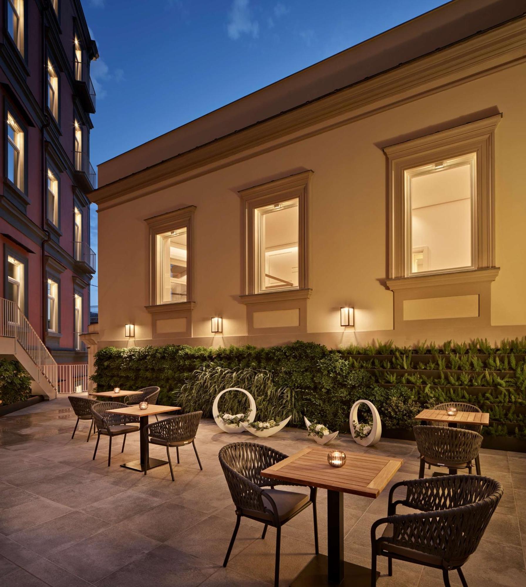 The Britannique Hotel Naples, Curio Collection By Hilton Exterior foto